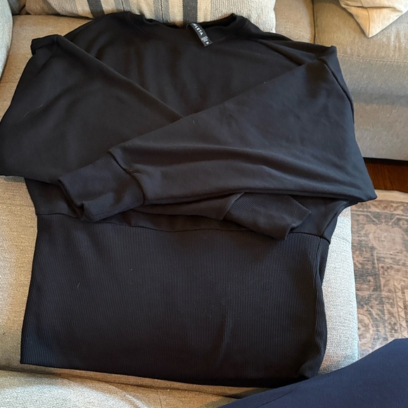Athleta Black Potrero Sweatshirt - Picture 3 of 4
